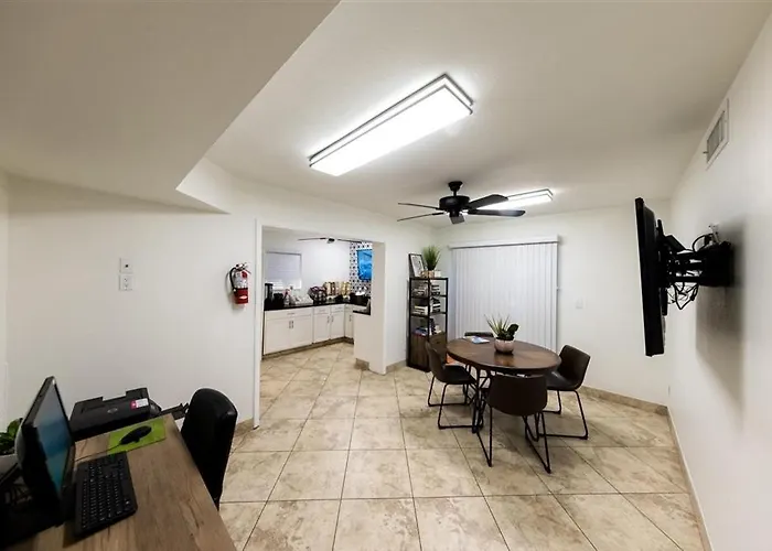 Apartment 125 Fully Furnished 1br Suite-prime Location