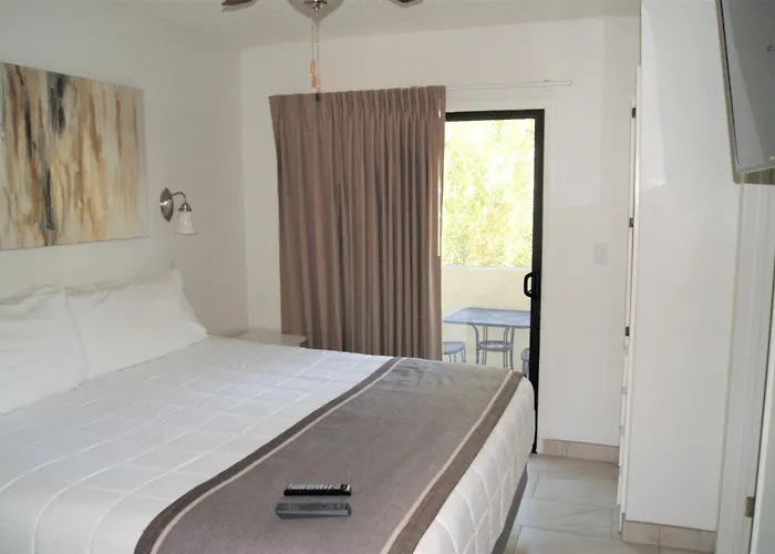 125 Fully Furnished 1br Suite-prime Location Apartment *