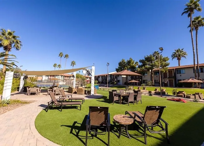 125 Fully Furnished 1br Suite-prime Location